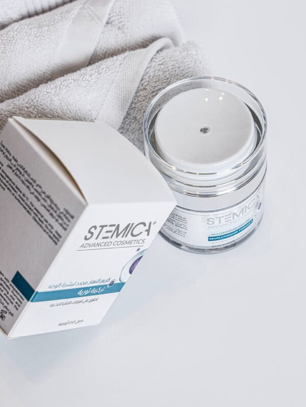 Rejuvenating Day Cream with stem Cell Extracts - Image 7